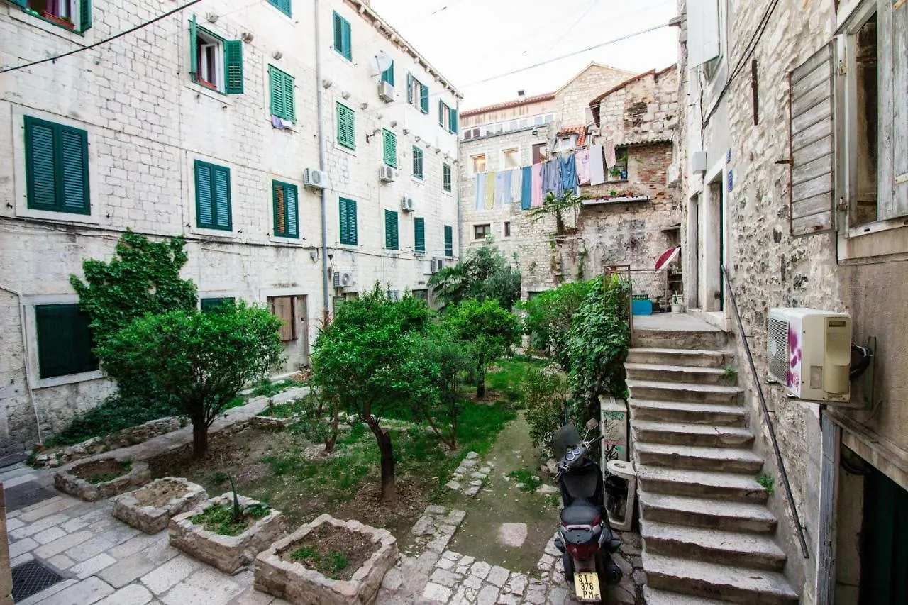 Apartment Priska1700 Split 0*,