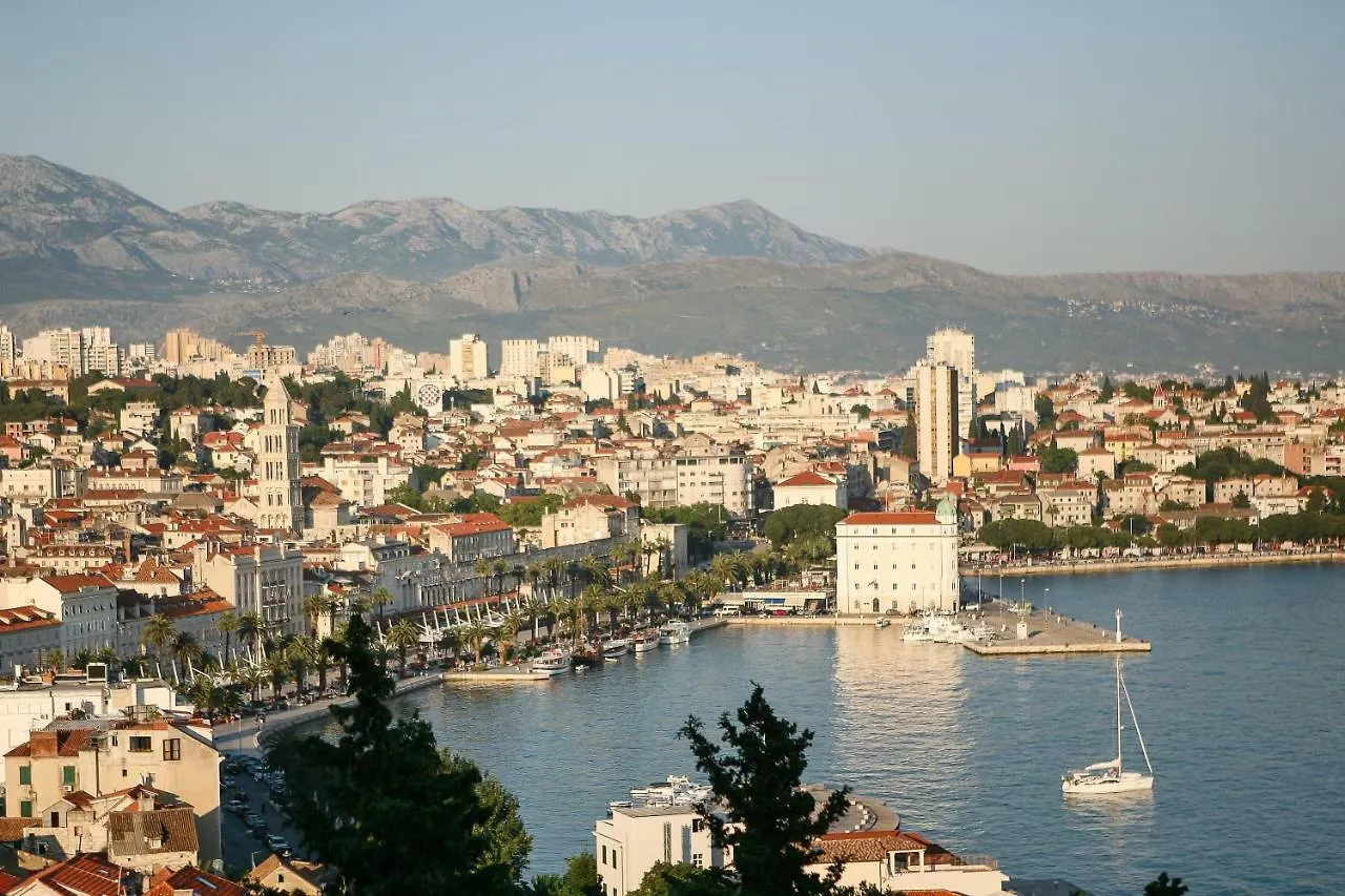 Apartment Priska1700 Split